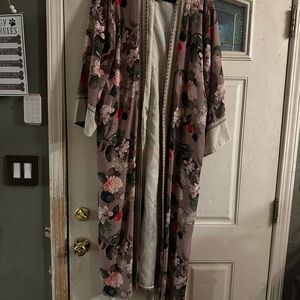 silk kimon never worn in perfect condition Original price 800.00 pink flowers.